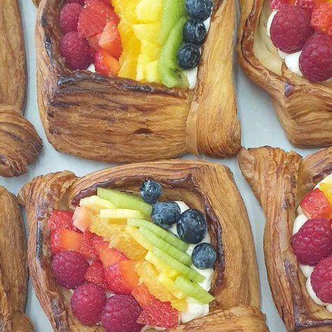 Pump Street Bakery on Instagram: "To mark #pride this year we've made these rainbow fruit pastries for this weekend only! Come and try them in celebration of love and inclusivity. And 5% of the sales from these and from all sales on our online shop this weekend will go to @stonewalluk to support their mission for LQBTQ+ equality." Fancy Baking, Fruit Pastries, Rainbow Fruit, Savory Food, Bake Sale, Farmers Market, This Weekend, Baked Goods, Pastry