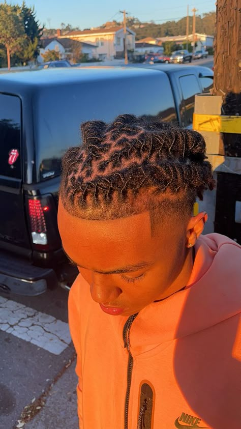 Barrel Locks Men, Heart Barrel Twist, 3 Barrel Twist Dreads Men, Dread Hairstyles Barrel Twist, Men’s Barrel Twists, Mens Dreadlock Styles Barrel Twist, Barrell Twist On Short Locs Men, Barrel Roll Locs Men, Hightop Dreads Barrel Twist