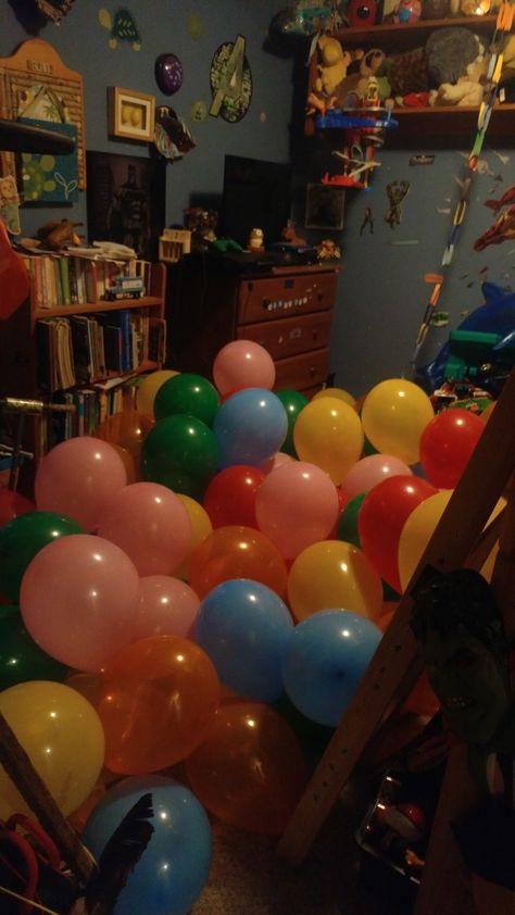 Filled room with balloons! Elf on the shelf Balloon Filled Room, Liminal Space Birthday Party, Balloon Room, Room Filled With Balloons, Room Full Of Balloons, Room Full Of Balloons Birthday, Elf On The Shelf Arrival Ballons, Cute Boyfriend Gifts, Dreamcore Weirdcore