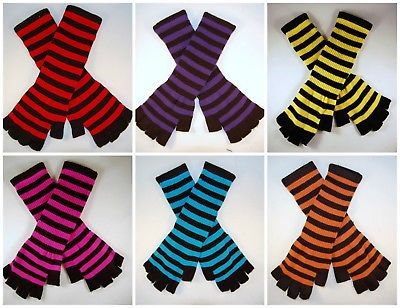 Scene Girl Fashion, Striped Fingerless Gloves, Scene Kandi, Striped Gloves, Fast Fashion Brands, Fandom Outfits, Fancy Dresses Long, Punk Emo, Scene Girls