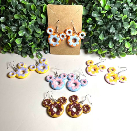 Mickey Ear Earrings, Polymer Clay Mickey Mouse Earrings, Disney Clay Earrings Diy, Polymer Clay Earrings Disney, Diy Disney Earrings, Disney Earrings Clay, Disney Earrings Diy, Clay Disney Earrings, Mickey Mouse Clay Earrings