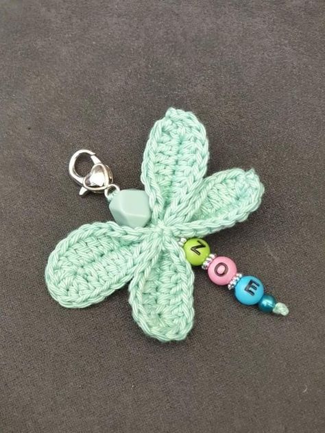 Easy Butterfly, Crochet Butterfly Pattern, Crochet Earrings Pattern, Crochet Keychain Pattern, Pola Amigurumi, Crochet Wedding, Crochet Butterfly, Bead Charms Diy, Crochet Bookmarks