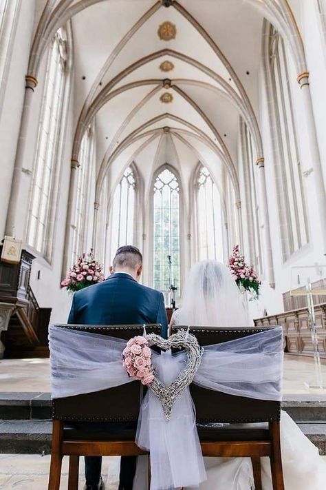 Church Pew Wedding, Church Pew Decorations, Pew Decor, Couples Chair, Wedding Church Decor, Wedding Pews, Rustic Wedding Decorations, Church Wedding Decorations, Wedding Chair Decorations