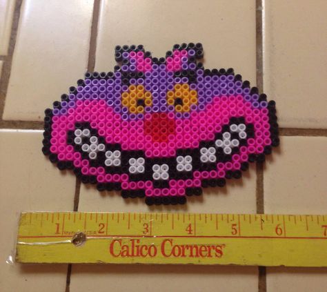 Perler Bead Cheshire Cat, Cheshire Cat Perler, Ironing Beads, Calico Corners, Art Perle, Apple Model, Cheshire Cat, Perler Bead, Perler Beads