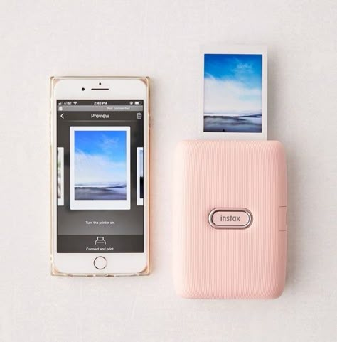 A smartphone printer for anyone who is constantly taking selfies but then doesn't know what to do with them after they've uploaded them to Insta. Smartphone Printer, Portable Photo Printer, Smartphone Hacks, Instax Mini Film, Digital Pics, Mini Printer, Smartphone Photography, Gadgets To Buy, Smartphone Wallpaper