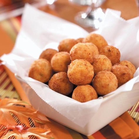 Fried Mashed Potato Balls Cheese Potato Balls, Mashed Potato Balls Recipe, Fried Potato Balls, Fried Mashed Potato Balls, Fried Mashed Potatoes, Mashed Potato Balls, Potato Balls, Cheese Potato, Recipe Potato