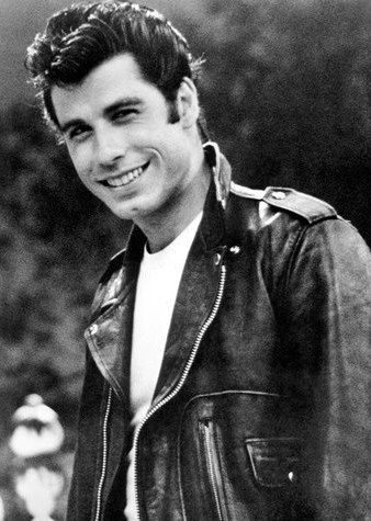 ⁑ @𝐩𝐫𝐢𝐧𝐜𝐞𝐬𝐚𝐩𝐞𝐫𝐥𝐚 ⁑ Johnny Travolta, Grease John Travolta, Grease 1978, Grease Movie, Grease Is The Word, Danny Zuko, Grease Hairstyles, Athletic Hairstyles, John Travolta