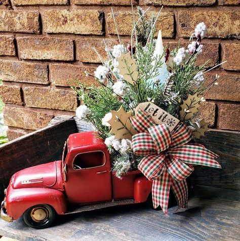 Porch Decoration Ideas, Red Christmas Truck, Hello Christmas, Red Truck Decor, Christmas Reindeer Decorations, Centerpieces Diy, Christmas Red Truck, Neutral Christmas Decor, Christmas Floral Arrangements