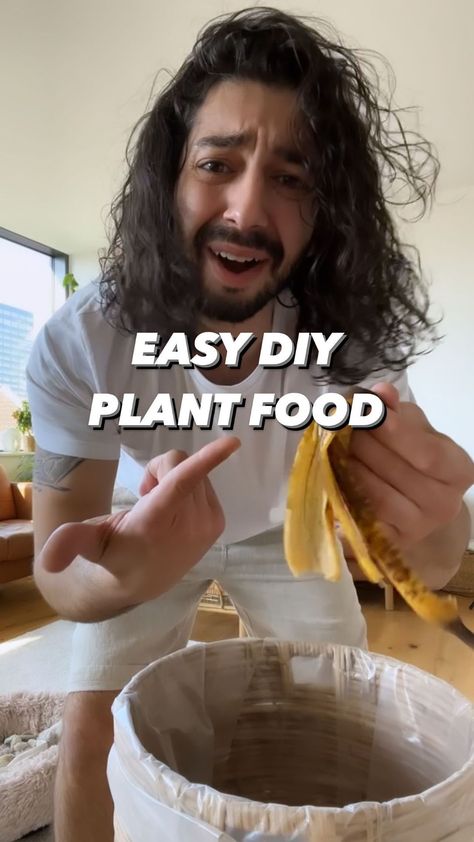 creative_explained on Instagram: It’s time to change how we look at waste! 🤩🌱 So many of my followers have seen amazing results using this banana water hack.. hope this… Banana Water For Plants, Plant Guy, Creative Explained, Banana Water, Garden Companion Planting, Plant Tips, Plant Hacks, Garden Solutions, Backyard Inspo