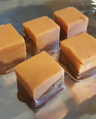 Creamsicle Fudge Recipe, Butterfinger Fudge Recipe, Candy Corn Fudge Recipe, Butterfinger Fudge, Cooking Easy Recipes, Candy Bar Recipe, Butterfinger Candy, Halloween Food Treats, Recipes Family