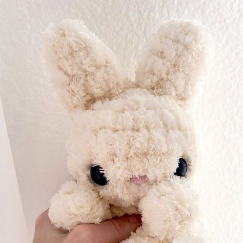 Loops With Lauren on Instagram: "Hi friends! 
My Chubs The Bunny free pattern has consistently been my #1 trending post on IG for months now! It’s received so much attention, that I decided I wanted to rework and upgrade it a bit! (Mostly aesthetically) 
I hope you enjoy this free pattern, I am so excited to see your bunnies, and thank you thank you thank you so much for all of your continued love and support, I couldn’t do it all without you!! 🫶🏻⭐️ 
.
.
.
#bunny #crochet #crochetpattern #freepattern #freecrochetpattern #amigurumi #crochetbunny #plushies #crochetersofinstagram" Fluffy Bunny Crochet Free Pattern, Bunny Crochet Plush, Free Crochet Plushie Patterns Bunny, Fluffy Crochet Amigurumi, Free Bunny Crochet Pattern Amigurumi, Crochet Fluffy Amigurumi, Free Crochet Patterns Bunny, Fluffy Crochet Patterns, Free Crochet Bunny Pattern