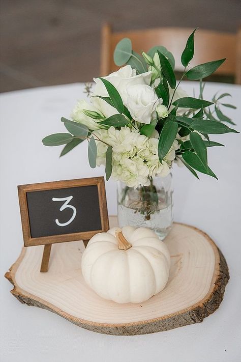 DIY & easy to make fall wedding table centerpiece! With rustic style, cute pumkins & fall colors #fallwedding Cute rustic fall wedding centerpieces with mini chalkboards and white pumpkins Diy Fall Wedding Centerpieces, Fall Wedding Tables, Pumpkin Wedding, Unique Wedding Flowers, Fall Wedding Centerpieces, Rustic Fall Wedding, Wedding Floral Centerpieces, Rustic Centerpieces, Rustic Wedding Centerpieces