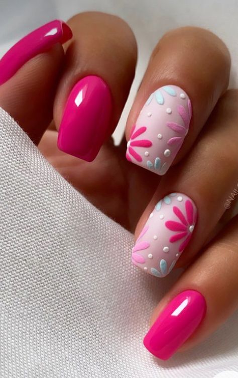 Bright Pink French Nails, Summer Fun Nails Designs, Pedicure Trends, June Nails Ideas 2024, Pink Nail Art Designs, Manicure Nail Designs, Pink Nail Art, Fancy Nails Designs, July Nails