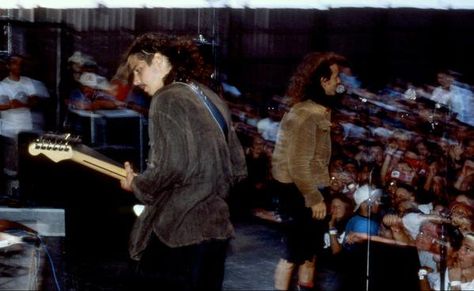 Chris Cornell And Eddie Vedder, Lollapalooza 1992, Nirvana Quotes Lyrics, Jeff Ament, Matt Cameron, Dog Tumblr, Pearl Jam Eddie Vedder, Temple Of The Dog, Smiling Man