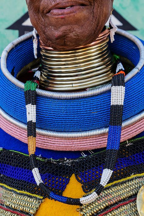 Ndebele Beadwork, Ndebele Attire, Ndebele Art, Reception Decoration Ideas, Africa Tribes, Dragon Rouge, Africa Photography, Wildlife Travel, Jaime Hayon