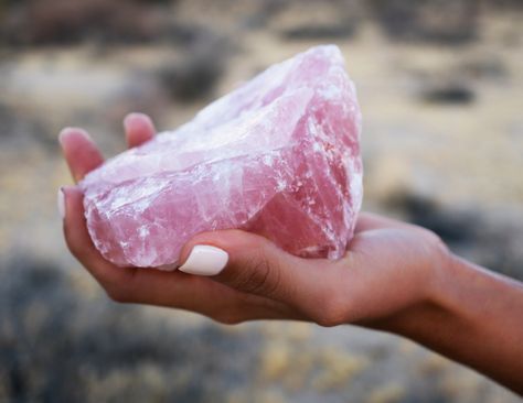 While most of us would be happy to surround ourselves with pretty little sparkly things — is the crystal fanaticism grounded in reality? Energy Muse, Crystals Quartz, Crystal Aesthetic, Raw Rose Quartz, Rose Shop, Crystal Magic, Healing Jewelry, Quartz Crystals, Rose Quartz Crystal