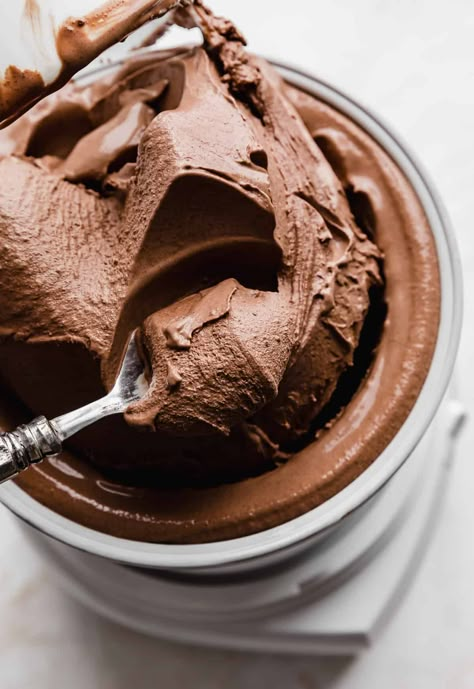 Dark Chocolate Gelato, Chocolate Gelato, Dark Chocolate Desserts, Dark Chocolate Ice Cream, Cuisinart Ice Cream, Gelato Recipe, Ice Cream Maker Recipes, Gelato Ice Cream, I Scream For Ice Cream