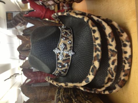 Cheetah print cowboy hat Cheetah Print Cowboy Hat, Blair Fashion, Cheetah Clothes, Western Gothic, Western Americana, Jester Hat, Skull Hat, Rodeo Outfits, Yee Haw