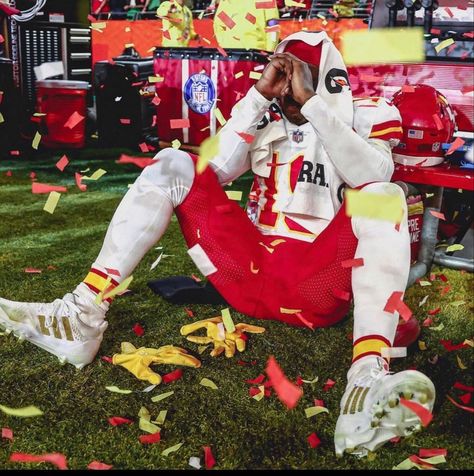 Kansas City Chiefs wide receiver after their super bowl 56 win Kadarius Toney, Super Bowl Rings, Chiefs Super Bowl, Nfl Playoffs, Wide Receiver, Nfl Players, Kansas City Chiefs, Super Bowl, Kansas City