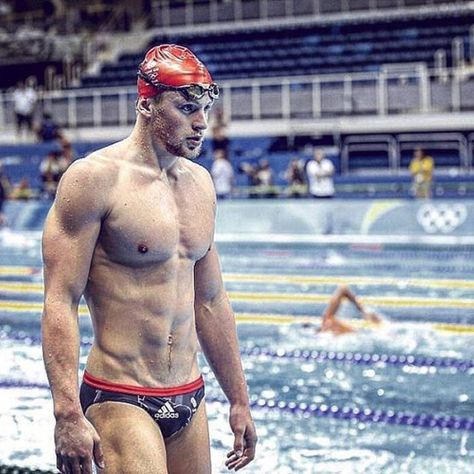 Male Shape Breaststroke Swimming, Adam Peaty, Ideal Male Body, Best Swimmer, Lycra Men, Swim Training, Team Gb, Olympic Champion, European Championships