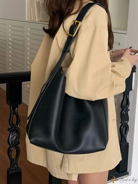 Bird in Bag - Retro Chic Bucket Bag with Slouchy Shoulders and Crossbody Straps Daily Shoulder Bag, Shoulder Bag Leather Woman, Bags Fall 2023, Small Everyday Bag, Black Bags Women, Black Bags Aesthetic, Elegant Bags For Women, Shoulder Purse Outfit, Sac Aesthetic