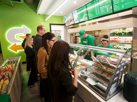 Subway's newest restaurants look totally different Subway Store, Subway Restaurant, Subway Menu, Veggie Display, Customer Service Resume, Digital Menu Boards, Sleek Decor, Digital Menu, Menu Boards