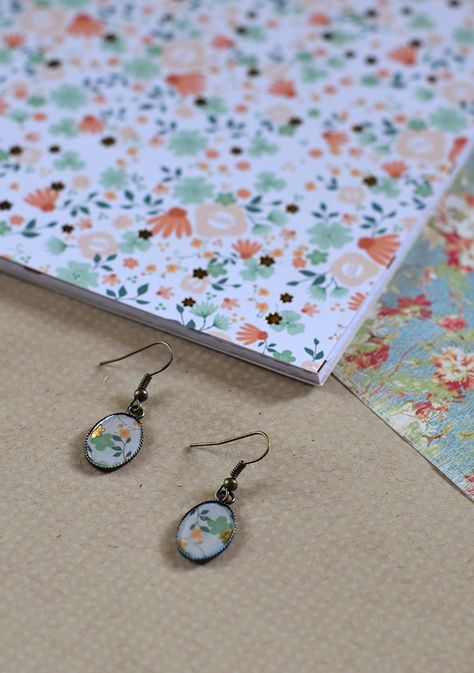 Mod Podge Ideas, Earring Making Ideas, Diy Vintage Earrings, Mod Podge Dimensional Magic, Earrings Paper, Diy Jewelry Holder, Decoupage Diy, Diamond Fashion Jewelry, Modge Podge