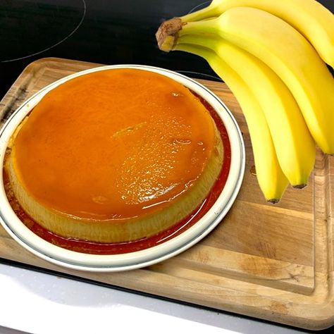 FLAN BANANA | FLAN DE BANANA 🍌 (GUINEO) | By Cheche TV Banana Flan Recipe, Banana Flan, Caramel Flan, Flan Cake, Flan Recipe, Flan, Bananas, Caramel, Tv