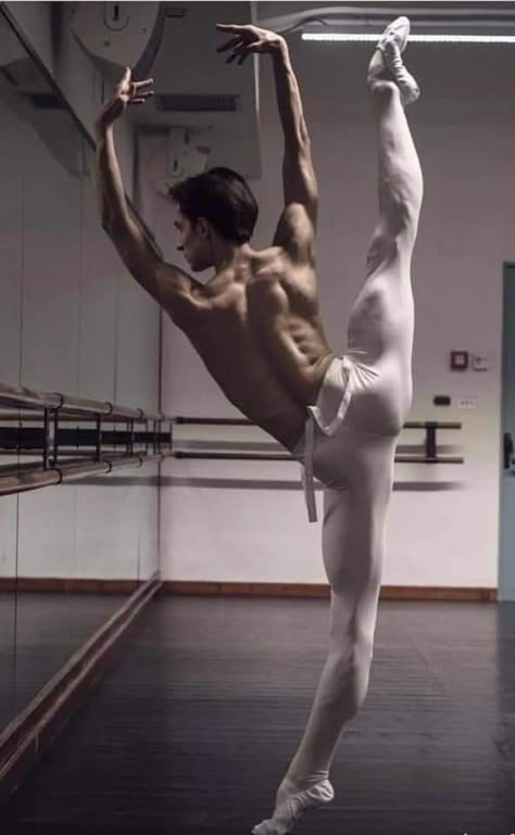 Male Art Reference, Male Dancers, Male Ballet, Ballet Dance Photography, Dancer Pose, Male Ballet Dancers, Male Dancer, Dance Tights, Dance Photography