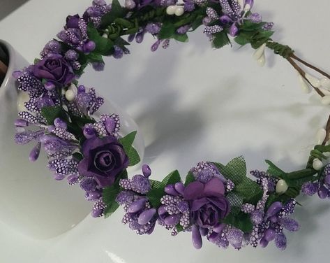 Purple Flower Crown, Beige Roses, Flower Girl Wreaths, Wedding Party Robes, Bridesmaid Crown, Lavender Wedding Flowers, Flower Crown Bridesmaid, Be More Attractive, White Flower Crown