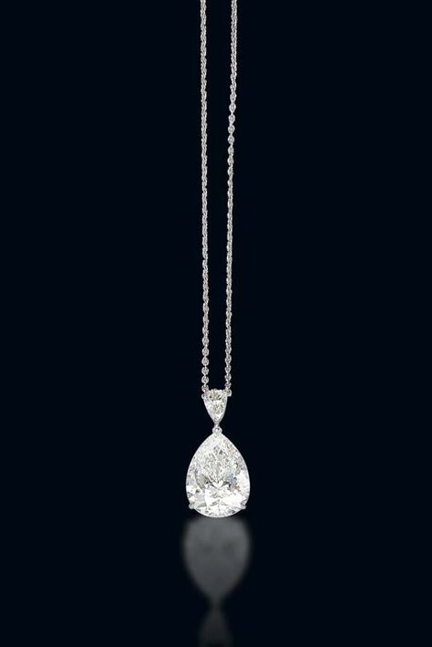 Pear Shape Diamond Necklace, Pear Shaped Diamond Necklace, Diamond Solitaire Pendant, Diamond Pendants Designs, Solitaire Necklace, Diamond Solitaire Necklace, White Gold Chains, Solitaire Necklaces, Solitaire Pendant