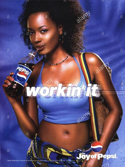 2000s Magazines, Pepsi Ad, 90s 2000s Fashion, 2000s Nostalgia, Old Advertisements, Pepsi Cola, Retro Ads, Fashion Photography Inspiration, 2000s Fashion Outfits