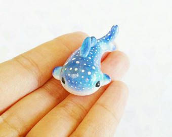 Diy Whale, Shark Charm, Shark Stuff, Crafts Clay, Crea Fimo, Whale Sharks, Clay Things, Keychain Necklace, Creativity Art