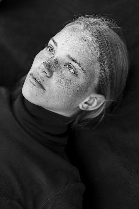 Rebecca Leigh Longendyke Rebecca Longendyke, Girls With Freckles, Rebecca Leigh, Beautiful Freckles, Freckles Girl, Dark Warrior, Kim Basinger, Face Drawing Reference, Img Models