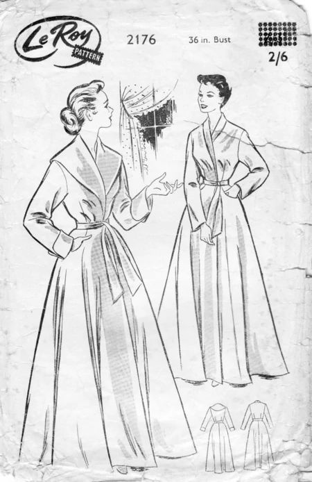 Women’s Pajama Pattern, House Coat Pattern, Wrap Dress Ideas, Dressing Gown Pattern, 1940s Clothes, 50s Patterns, Summer Wrap Dress, Full Flared Skirt, Construction Images