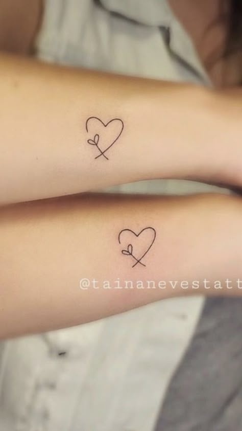 Mini Mother Daughter Tattoos, Small Tattoos Mother Daughter, Matching Mom Daughter Tattoos, Dainty Tattoos For Women, Mum And Daughter Tattoo, Niece Tattoo, Mommy Daughter Tattoos, Mom Daughter Tattoos, Tattoos For Best Friends