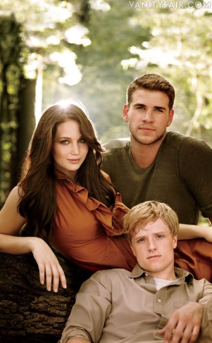 Katniss, Gale & Peeta Gale Hawthorne, Luke Leia, Hunger Games Cast, Hunger Games Movies, Dane Dehaan, Sibling Photography, Donald Sutherland, Dan Stevens, Kaya Scodelario