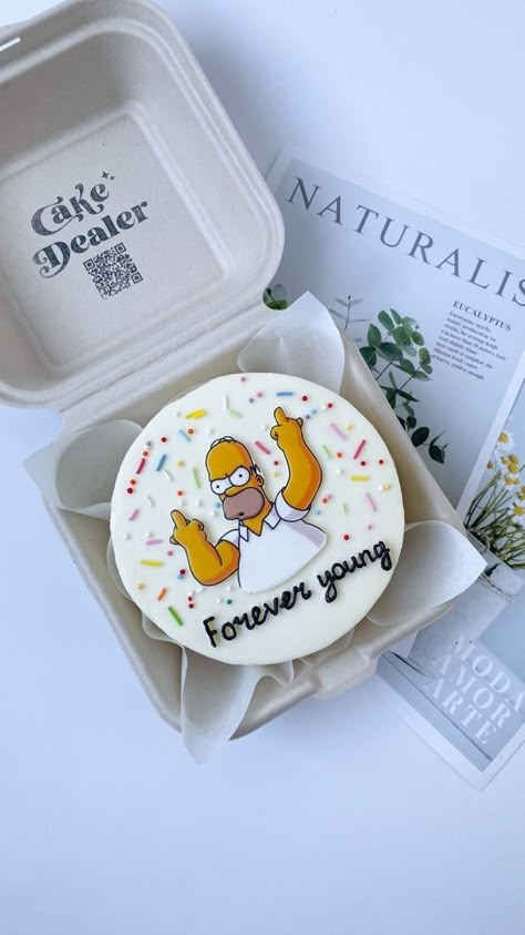 Lunch Box Cake Ideas Birthday, Homer Simpson Cake, 30th Birthday Cakes For Men, Crazy Birthday Cakes, Simpsons Cake, Modern Birthday Cakes, Birthday Cake Writing, Dad Birthday Cakes, Birthday Cake For Him