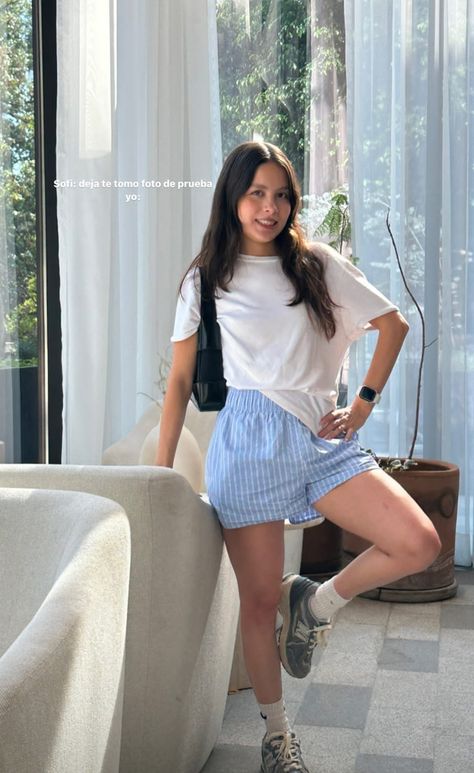 @aleharo00 01.06.23 Basic Outfits Shorts, Outfit Domingo, Ale Haro, Causal Outfits, Outfit Inspo Fall, Modern Outfits, Basic Outfits, Looks Style, Lookbook Outfits