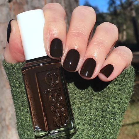 Essie Dark Brown Nail Polish, Essie Take The Espresso, Brown Nail Varnish, Essie Brown Nail Polish Shades, Brown Nails Essie, Essie Brown Nail Polish, Espresso Brown Nails, Essie Brown, Short Brown Nails