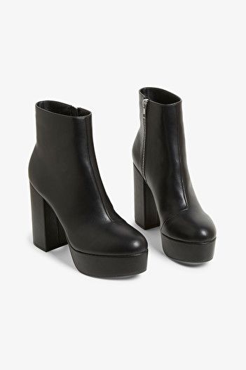 Platform heel boots - Black magic - Shoes - Monki WW Black Boots Aesthetic, Building Wardrobe, Black 70s, Winter Chelsea Boots, Magic Shoes, Nyc Closet, High Heeled Boots, Dr Shoes, Patent Boots