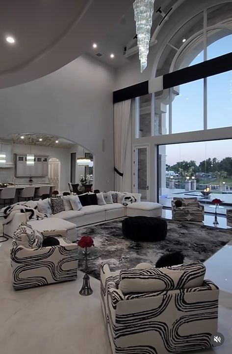 La Mansion Interior, Huge Mansions Luxury Interior, Cozy Mansion Living Room, Big Mansion Living Room, Huge Living Room Luxury, Fancy Living Rooms Luxury, Fancy Houses Interior, Rich House Aesthetic Inside, White Mansion Bedroom