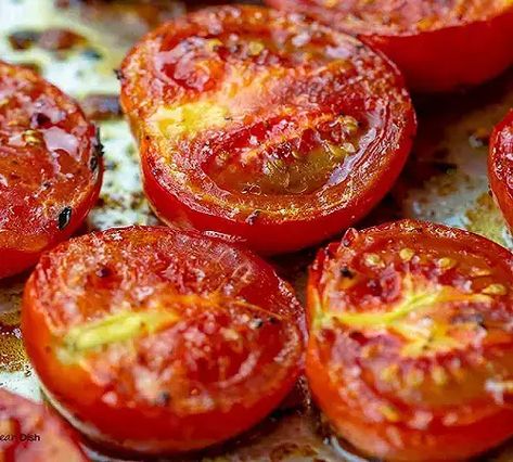 ROASTED CAMPARI TOMATOES - everybodylovesitalian.com Pioneer Woman Roasted Tomatoes, Campari Tomatoes Recipes, Roasted Tomatoes Side Dish, Roasted Campari Tomatoes, Compari Tomatoes Recipes, Campari Tomato Recipes, Campari Tomatoes, Tomato Side Dishes, Bread Jam