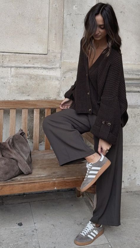 Easy Fashionable Outfits, Casual Fashion Inspo Outfits, Thrown Together Outfits, Winter Nature Outfit, Brown Spezial Adidas Outfit Women, Tank Sweater Outfit, Cool Style Aesthetic, Mid Sized Winter Outfits, Lauren Ireland Style