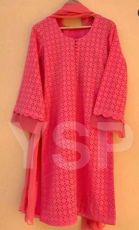 Chikan Kurta, Chikenkari Dress Ideas Frock, Chicken Kari Kurta Designs Women, Chicken Kurti Designs Latest Cotton, Chikankari Dress Patterns, Hakoba Kurti Designs Latest, Chikan Dress Design, Chikankari Dress Designs, Kurti Designs Latest Chicken