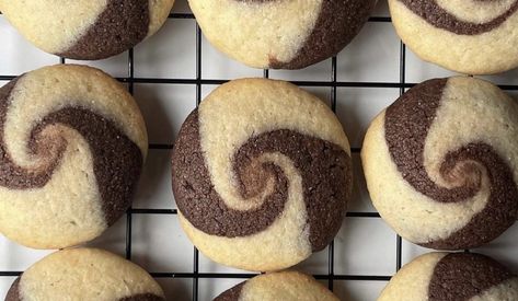 Neapolitan Swirl Cookies, Baked Indian Snacks, Swirl Cookies, African Dishes, Cookie Recipes Homemade, Buy Cookies, African Recipes, Chocolate Swirl, Xmas Cookies