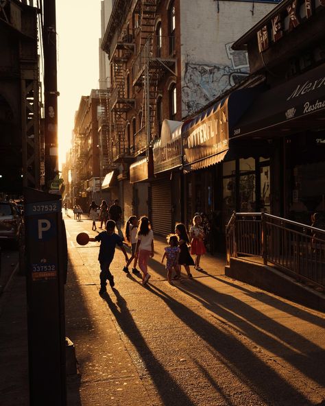 Eric Van Nynatten, New York Street Photography, Boston Street, Rural Photography, City Life Photography, New York Photography, Film Photography 35mm, Urban Landscapes, Chicago Photography