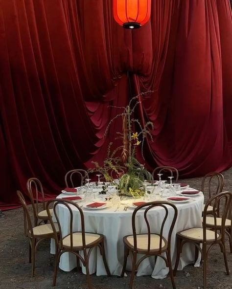 THE WED on Instagram: "A chic Sicilian wedding intertwining Chinese influences—a vision brought to life by fashion influencer @niki_wujie and her husband @pitgaudi! Picture rich red accents, floating luminous lanterns and a moody live band performance, all against an opulently draped red fabric installation. A vibe ❤️‍🔥  Photo @moeez  Video @nicoleo__  Gowns @giorgioarmani  Planner @postcardperfectweddings  Designer @evanswen Stylist @lucastefanelli  Ring @tiffanyandco  Hair @tommyonhair  Flowers @ammano_fiori @soledeangeliss  Mua @rachidtahar" Red Drapes Wedding, Fabric Installation Wedding, Installation Wedding, Sicilian Wedding, Band Performance, Banquet Decor, Wedding Draping, Draping Wedding, Fabric Installation