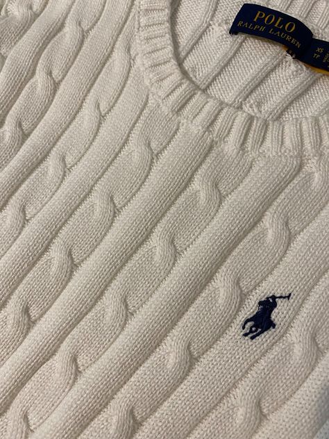 Ralph Lauren Old Money, Money Clothes, Ralph Lauren Jumper, Cashmere Polo, Preppy Mens Fashion, Sweater Polo, Super Rich Kids, Polo Ralph Lauren Sweater, Rich Girl Lifestyle