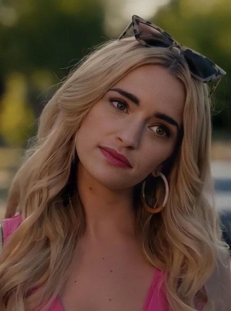 Brianna Howey, Georgia Quotes, Brianne Howey, Georgia Miller, Skin Undertones, Mary Shelley, Funny Short, Body Poses, Funny Comedy